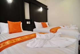 The sea @ Lanta Hotel