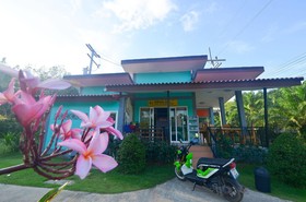 Tum Mai Kaew Resort