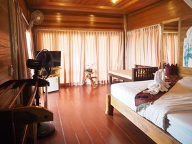 Esmeralda View Resort
