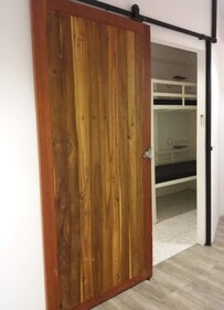 8 Sleeper Street Hostel