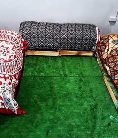 8 Sleeper Street Hostel