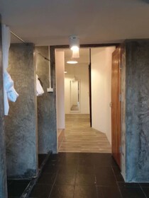 8 Sleeper Street Hostel