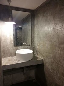 8 Sleeper Street Hostel