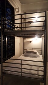 8 Sleeper Street Hostel