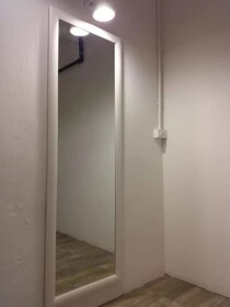 8 Sleeper Street Hostel