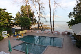 Anyavee Nam Mao Beach Resort