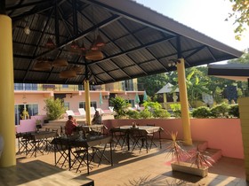 Anyavee Nam Mao Beach Resort