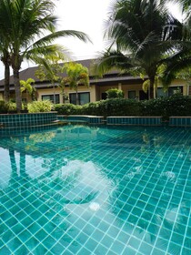 Aonang Oscar Pool Villas