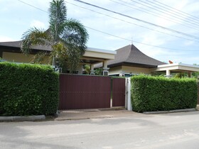 Aonang Oscar Pool Villas
