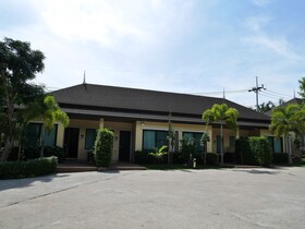 Aonang Oscar Pool Villas