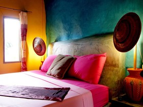 Cha Ba Bungalow & Art Gallery
