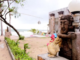 Cha Ba Bungalow & Art Gallery