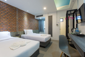 City Hotel