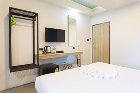 City Hotel