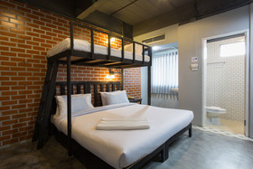 City Hotel