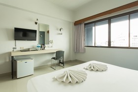 City Hotel