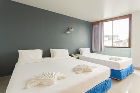 City Hotel