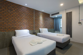 City Hotel