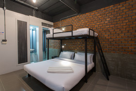 City Hotel