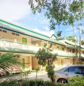J.Holiday Inn