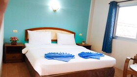 J.Holiday Inn
