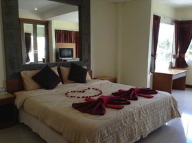 J Boutique Aonang