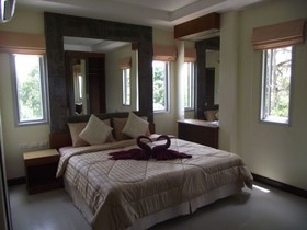 J Boutique Aonang