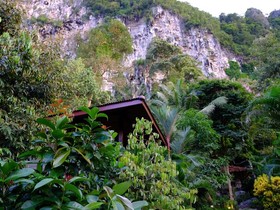 KiriRaya Resort & Spa