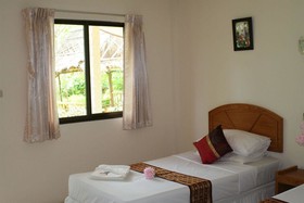 Koh Kwang Resort