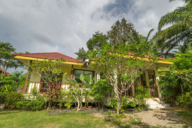 Krabi Green Hill Pool Villas
