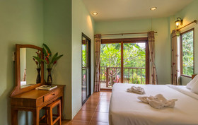 Krabi Green Hill Pool Villas