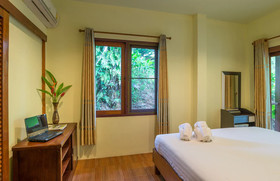 Krabi Green Hill Pool Villas