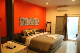 Krabi Inn & Omm Hotel