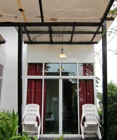 Loma Place Hotel