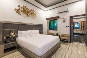 Loy Chalet