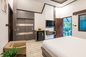 Loy Chalet