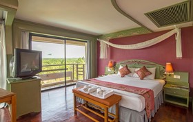 Maritime Park & Spa Resort