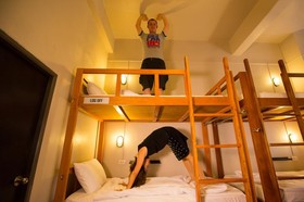 Pak Up Hostel