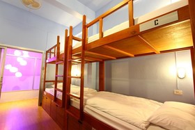 Pak Up Hostel