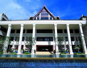 Pavilion Queen's Bay
