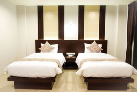 Peak Boutique City Hotel