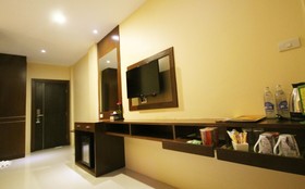 Silver Sand Suites