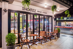 Snoozz Hotel
