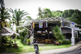 The Lazy Bar and Guesthouse