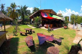 The Lazy Bar and Guesthouse