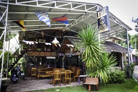 The Lazy Bar and Guesthouse