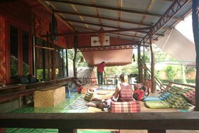 The Lazy Bar and Guesthouse