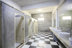 The Moment Hostel by OYO Rooms