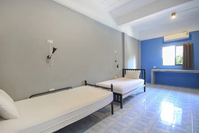 The Moment Hostel by OYO Rooms