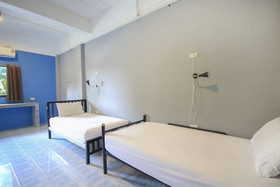 The Moment Hostel by OYO Rooms